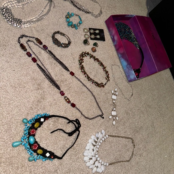 Large Jewelry Set - Picture 2 of 11